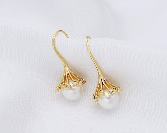Cz Pearl Blossom Earrings, Sku#Zx78