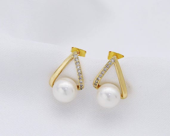 Pearl Triangle Earrings, Sku#Zx77