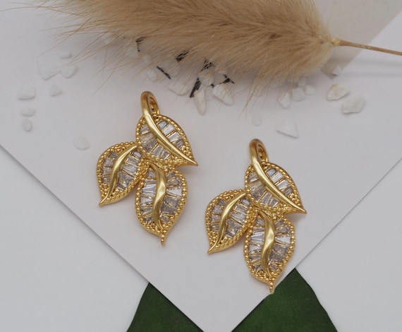 Cz Triple Leaf Charm, Sku#Lk627
