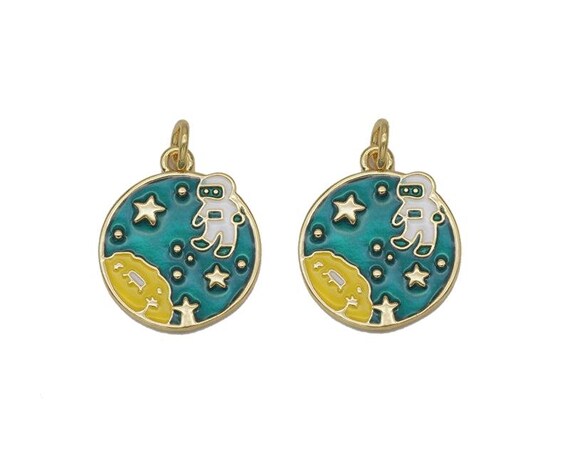 Gold Enamel Astronaut On Round Sky Charm, Sku#Ld317