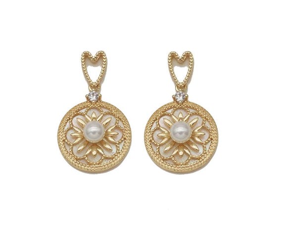 Heart Flower With Pearl Charm, Sku#Zx96