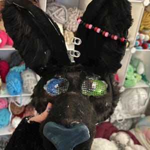 Therian PREMADE handgemachte schwarze Hundemaske benutzerdefinierte Accessorized Katzenmaske Hund pelzig