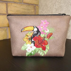 Bolsa de cosméticos Bordado Presente feminino Flores artesanais Organizador Artigos de higiene pessoal Medicamentos Decorativo Luxo Bordado Maquiagem Têxtil Tucano