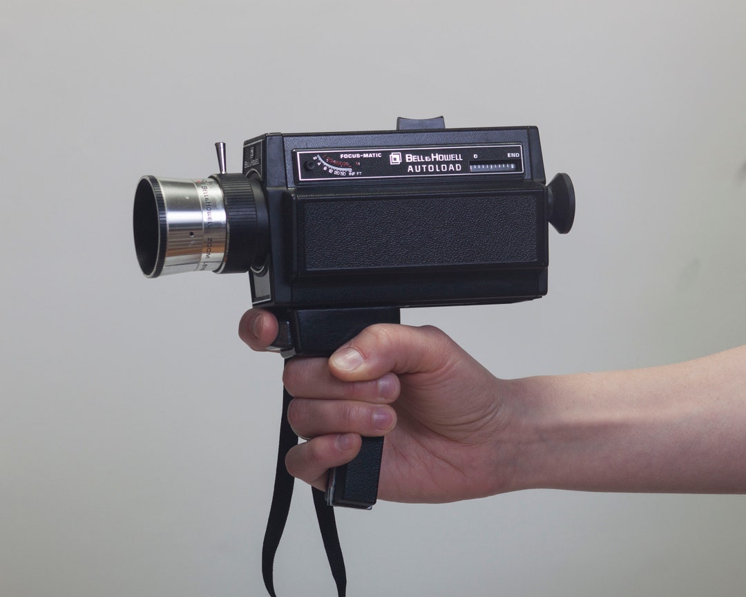 Bell and Howell Autoload 491 Focus-matic Super 8 Camera // Tested