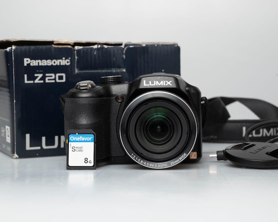 Panasonic Lumix DMC-LZ20 16MP Digicam W/ 8GB Card + Original Box