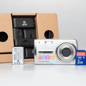 Appareil photo numérique Pentax Optio L50 8 mégapixels avec carte SD 2 Go + batterie + chargeur (série 9501125)