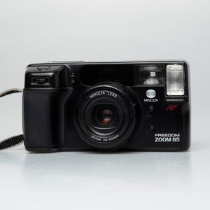 Minolta Freedom Zoom 65 35mm camera (serial 93315226)