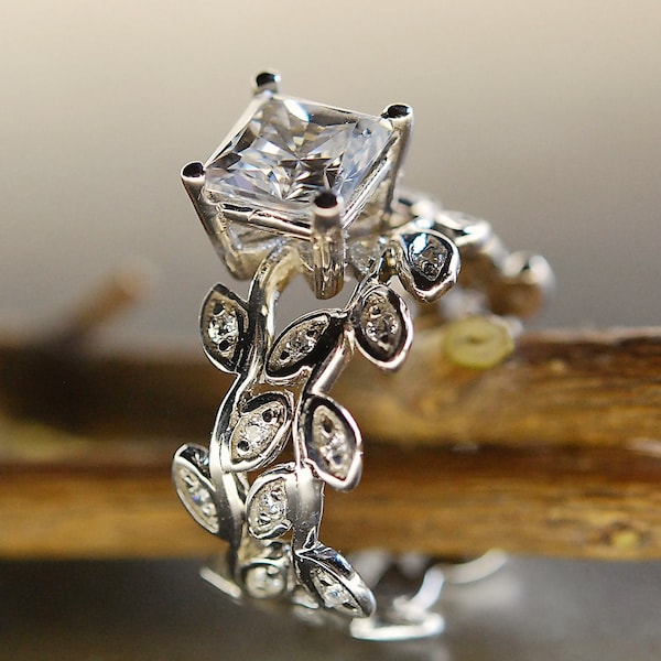 Princess cut moissanite leaf ring. Leaf engagement ring set. 14k gold wedding set. Princess cut moissanite vine ring.  Diamonds leaf ring .