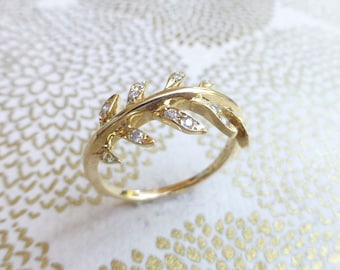 Laurel leaf engagement ring. 14k yellow gold wreath ring. Diamond leaf ring. Anniversary leaf vine ring. Ready to ship.