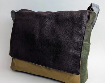 Camel Brown Large Vegan Messenger Bag, Durable Canvas Laptop Bags, Crossbody / Shoulder Bag for Men, Gift for Him