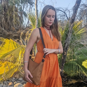 Petit sac à main hobo, sac hippie en tissu végétalien marron en daim, sac à bandoulière en toile, sac bohème chic pour femme, sac à main mignon
