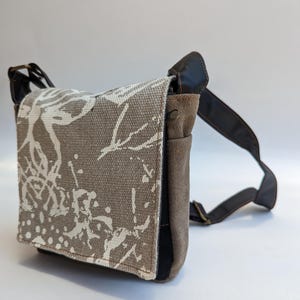 Petit sac à bandoulière végétalien en jute peint, sac messager imitation suédois pour homme, sac unisexe de tous les jours, sac de festival pour homme bohème, sac à bandoulière motard