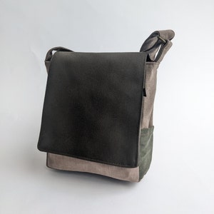 Messenger Bags for Men - Designer Men's Leather Satchels