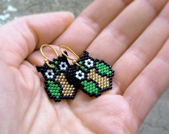 Earrings - Golden Green Owls - Silverlined sparkling Gold and Green