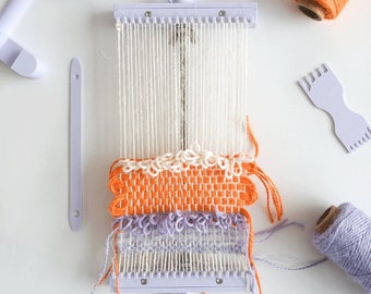 Kleiner Moderner Tapesserie Webrahmenl mit Aufsteller Textil DIY Home Decor Einfacher Reisewebrahmen in Pastellfarbe Lila