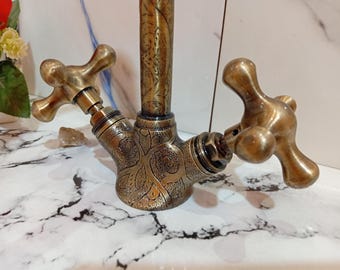 Rubinetto per bagno in ottone non laccato: collo d'oca antico marocchino inciso
