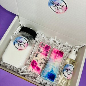 Carpet Freshener, Two Strong Scented Long Lasting Wax Melt Snap Bars, One Room Spray- Fresh Clean Sweet Based Scents - Opulent Aromas