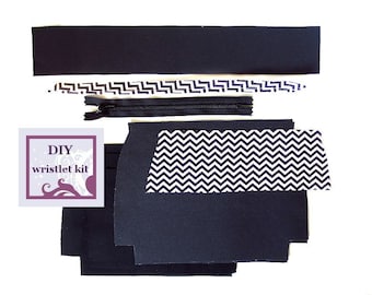 diy handbag kit - black and white chevron wristlet - pre cut fabric with PDF pattern