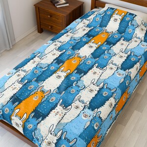 Plush Blanket - Lama Drama Bedding, Cozy Throw