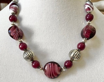 Stunning vintage beaded necklace with beautiful colored and patterned beads