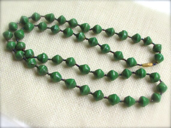 Unique green vintage artisan necklace - beads loo… - image 3