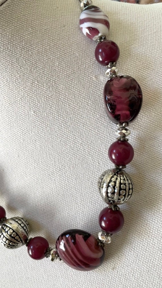 Stunning vintage beaded necklace with beautiful c… - image 3