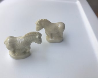 Signed Wade England glazed tiny little porcelain figurine - White ZEBRA - Wade Whimsies, Red Rose Tea, dollhouse Miniatures