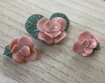 Stunning vintage porcelain pink and green flower pin and earring set