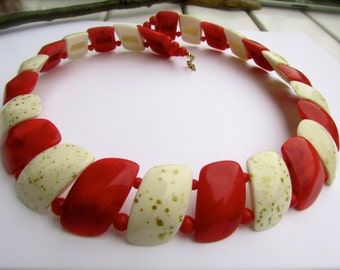 Fabulous vintage necklace - red and creamy white - perfect for the holidays.