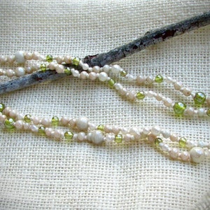 Cream and green glass beaded vintage necklace hand knotted image 2