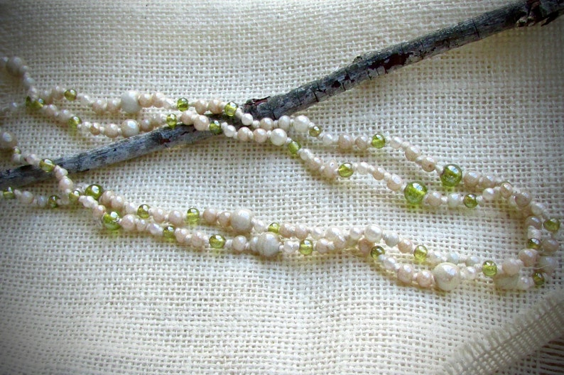 Cream and green glass beaded vintage necklace hand knotted image 2