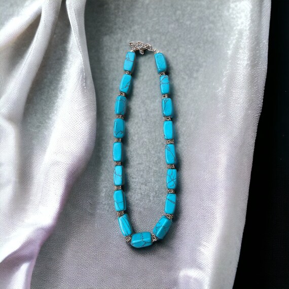 Stunning faux turquoise vintage necklace - image 3