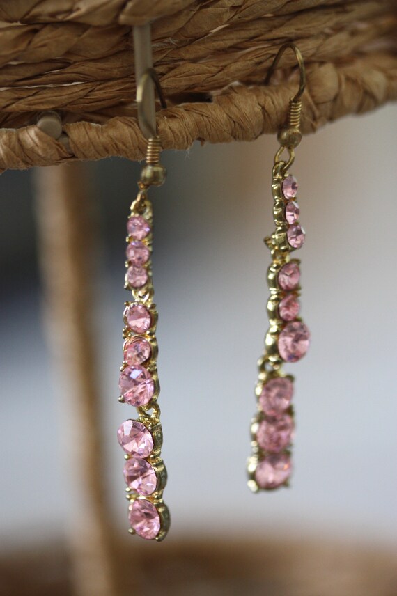 Simply elegant vintage earrings - light pink rhine