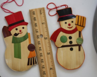 Stunning Hand Crafted hand dyed natural wheat straw & bamboo Christmas ornament - Snowman