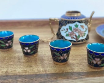 Stunning vintage Cloisonne miniature porcelain tea set - including teapot, cups and tray - dollhouse