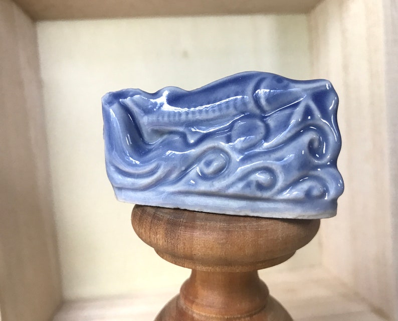 Signed Wade England glazed porcelain figurine - blue DOLPHIN - Wade Whimsies, Red Rose Tea, dollhouse Miniatures image 2