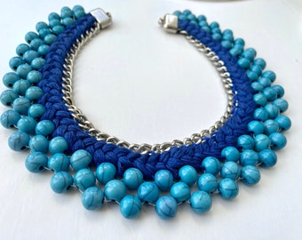 Stunning vintage handmade beadwork necklace - shades of blue