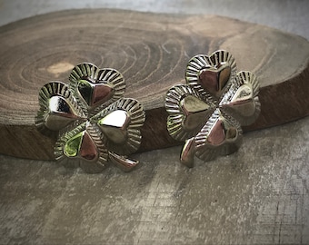 Unique 4-leaf clover shaped vintage silvertone earrings