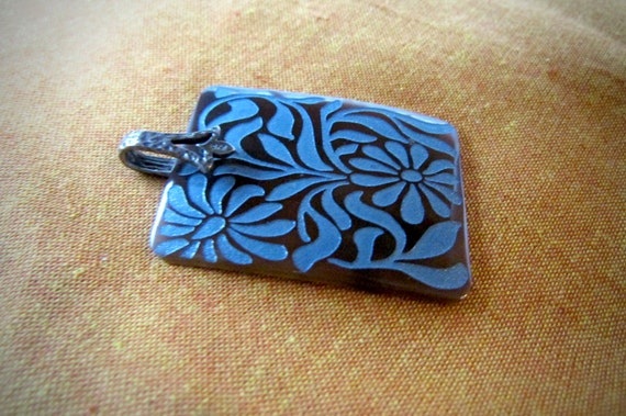 Stunning vintage etched shell rectangular necklac… - image 2