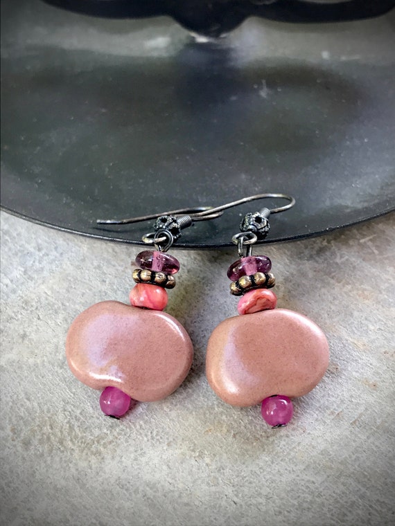 Stunning vintage pink dangle earrings