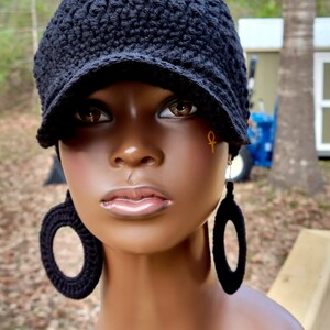 Plain Jane Black Crochet Cap and Earrings 画像 4