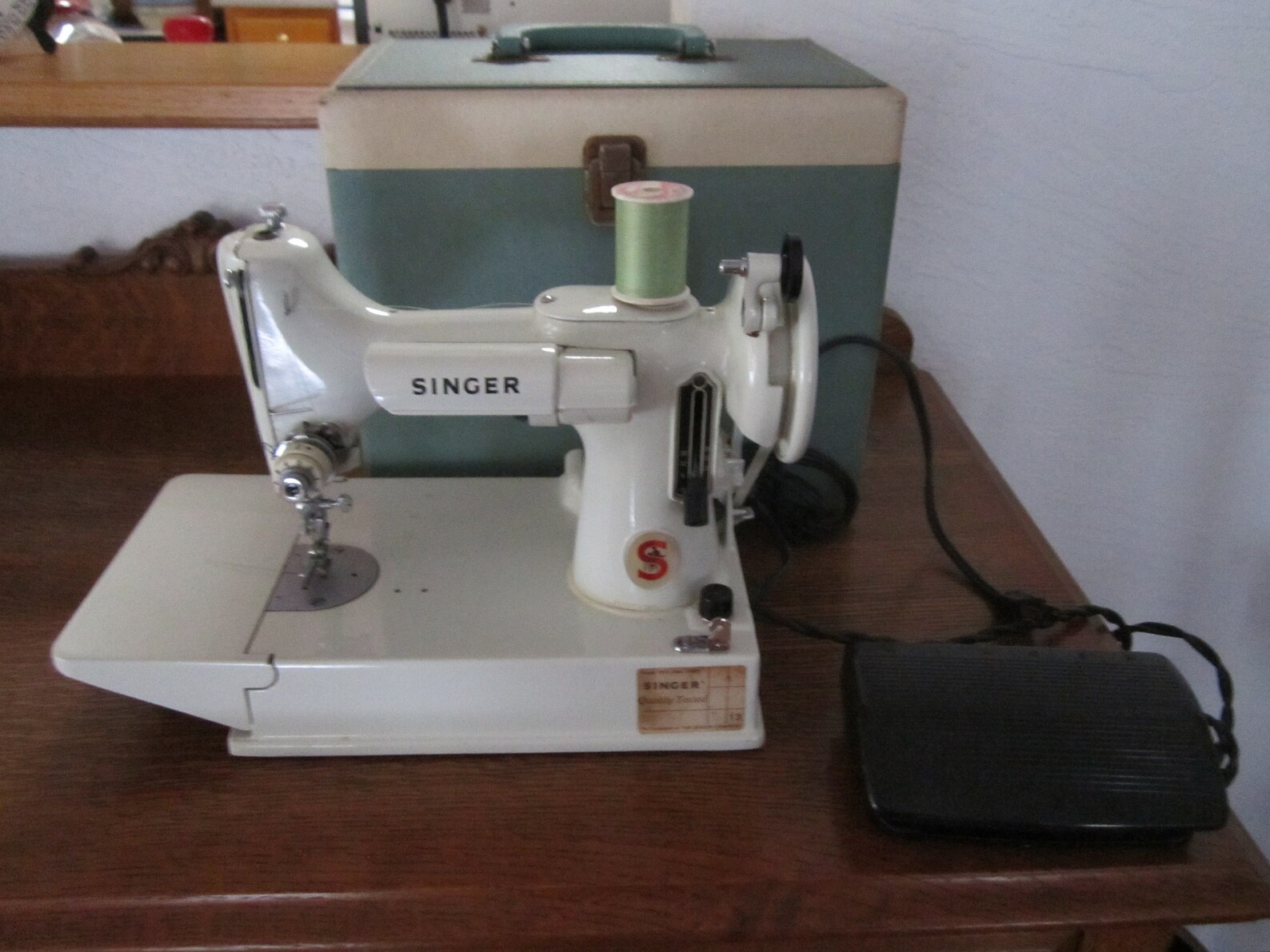 Pale Mint Green RARE Singer FEATHERWEIGHT Sewing machine Etsy
