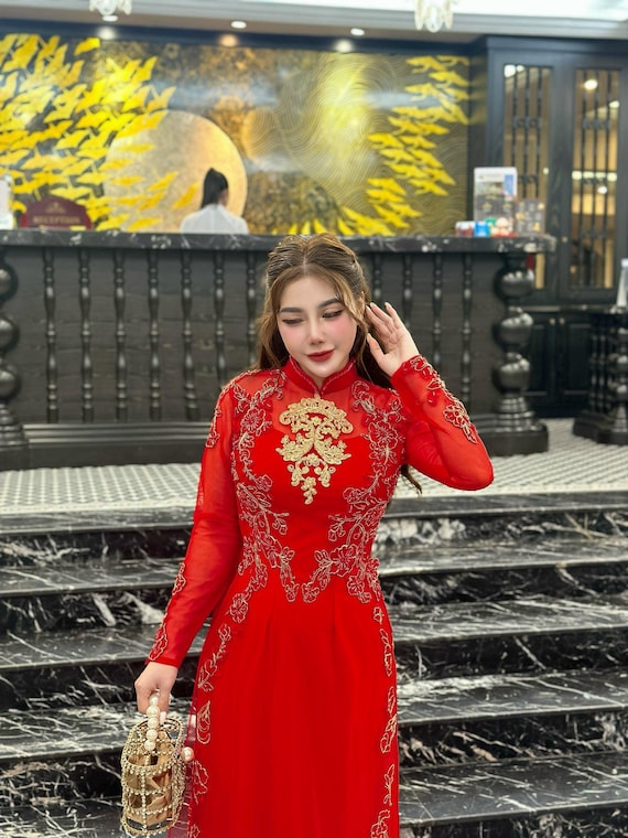 Red Chiffon AO Dai Dress for Bride Crystal Detail with Long Train/ Wedding Attire/ Set AO Dai Cuoi with Red Pants/ G366