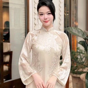 HOA LY Set Ao Dai Cach Tan White Cream Color/Ao Dai From Suong/Embroidered Flowers Design Ao Dai/Ao Dai Hot Trend/Cream Pants included/CT301
