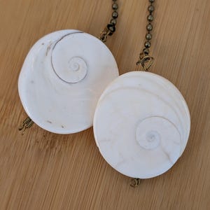 Shiva Shell Ceiling Fan Pulls: Beachcore, Bone & Brass Coastal Home Decor