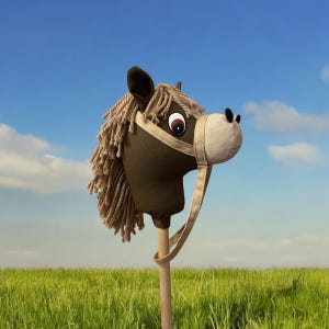 Giddyup Stick Horse Pony Hobby Horse - Brown with Tan Mane