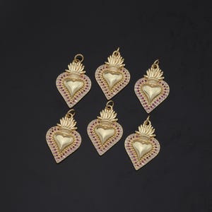 1 Stück 18K Gold Füllte Heiliges Herz Anhänger Charme für DIY Schmuck finden Halskette Armband AD-287