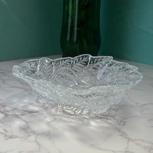 Vintage Leaf Glass Candy Dish – Indiana Glass Loganberry #606 Bon Bon Bowl, Grape & Leaf Pattern, 1920s Footed Clear Cut Glass