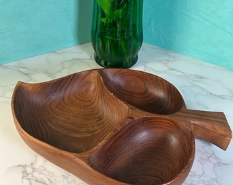 Hand-Carved Monkey Pod Wood Leaf Bowl: 1970s Mid-Century Tiki Decor