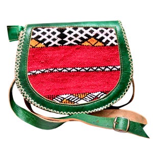 Estilo boho marroquí, bolso bandolera Kilim, bolso tejido tradicional hecho a mano, gran regalo para ella.